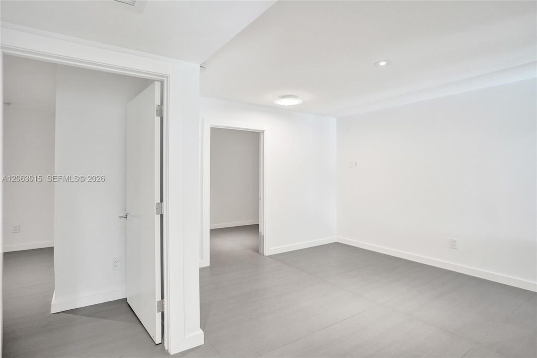 For Rent: $16,500 (6 beds, 5 baths, 3462 Square Feet)
