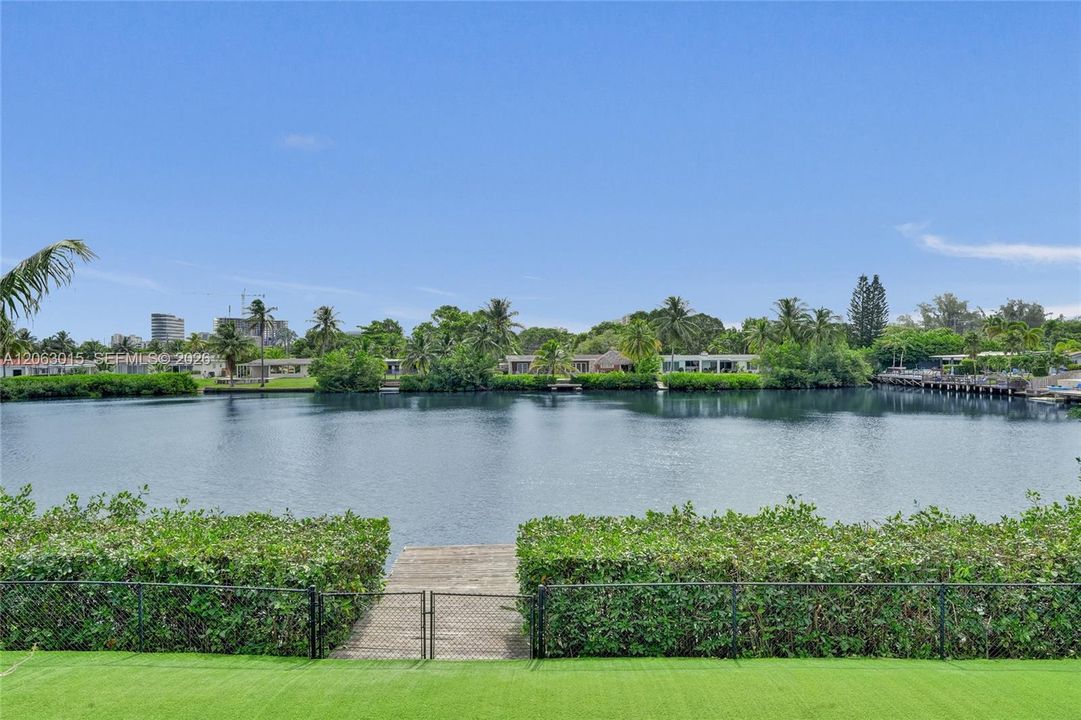 For Rent: $16,500 (6 beds, 5 baths, 3462 Square Feet)