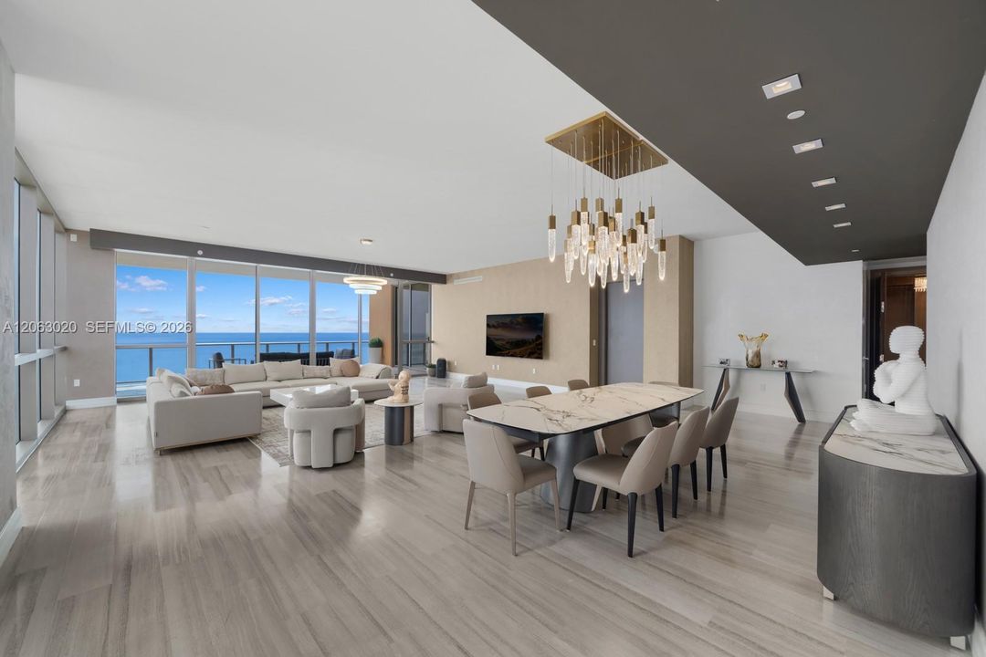 В аренду: $42,000 (3 спален, 6 ванн, 4609 Квадратных фут)