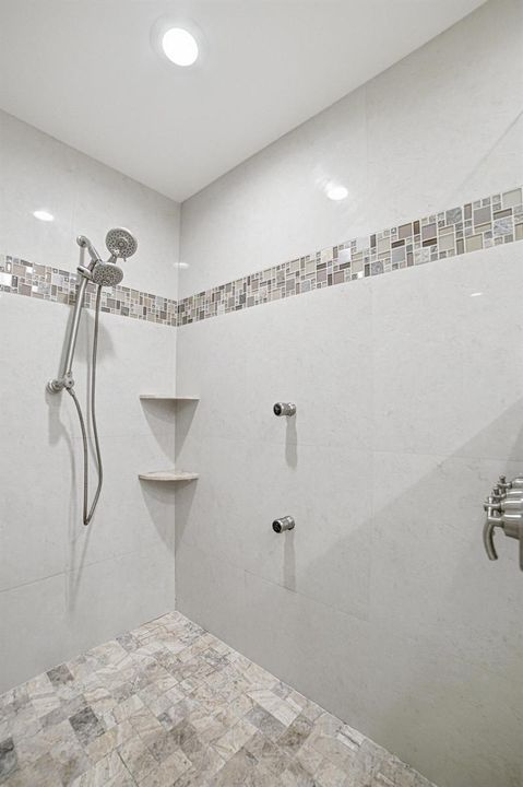 Bedroom1-Bathroom-Shower
