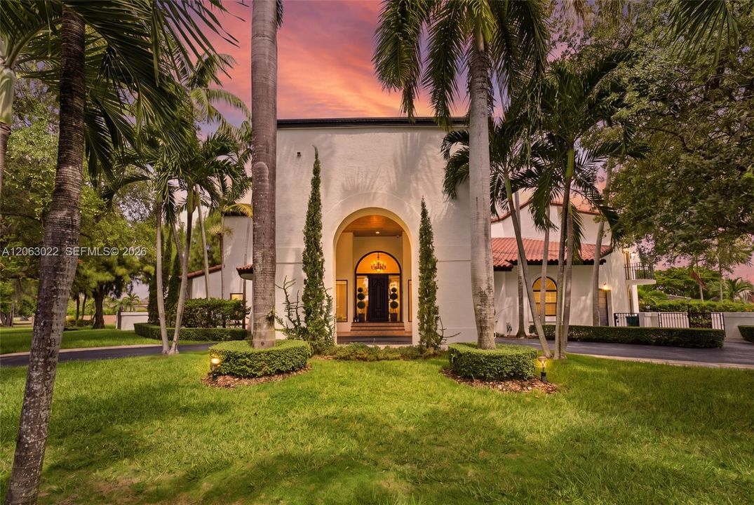 For Sale: $2,150,000 (4 beds, 4 baths, 4567 Square Feet)