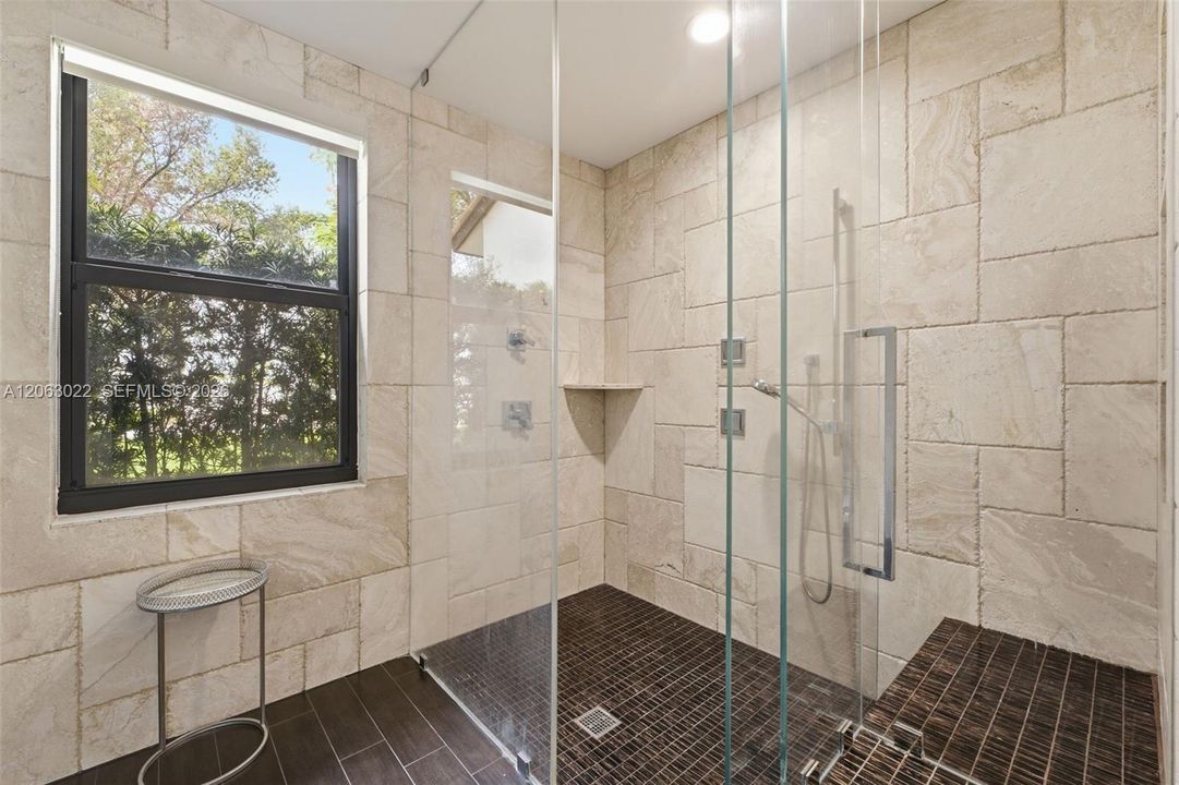 For Sale: $2,150,000 (4 beds, 4 baths, 4567 Square Feet)