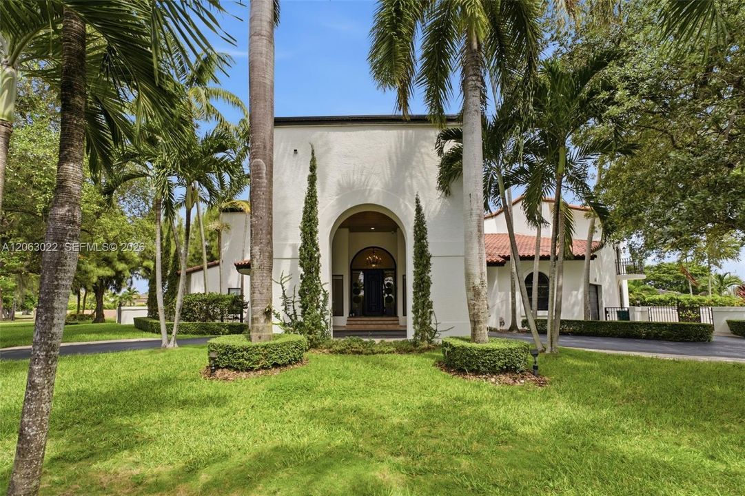 For Sale: $2,150,000 (4 beds, 4 baths, 4567 Square Feet)