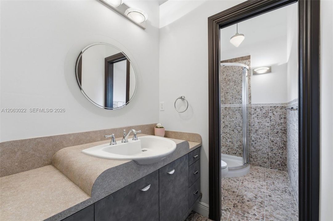 For Sale: $2,150,000 (4 beds, 4 baths, 4567 Square Feet)
