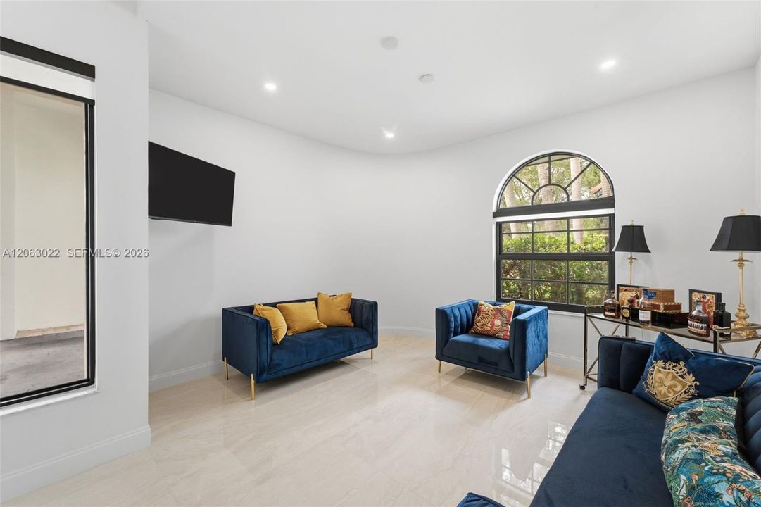 For Sale: $2,150,000 (4 beds, 4 baths, 4567 Square Feet)