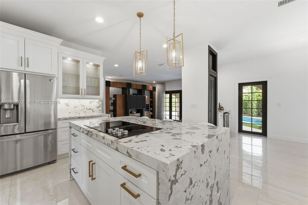 For Sale: $2,150,000 (4 beds, 4 baths, 4567 Square Feet)