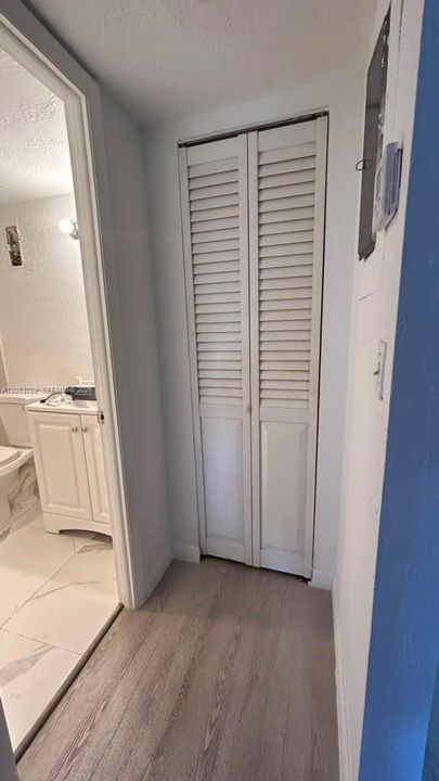 На продажу: $190,000 (2 спален, 2 ванн, 980 Квадратных фут)