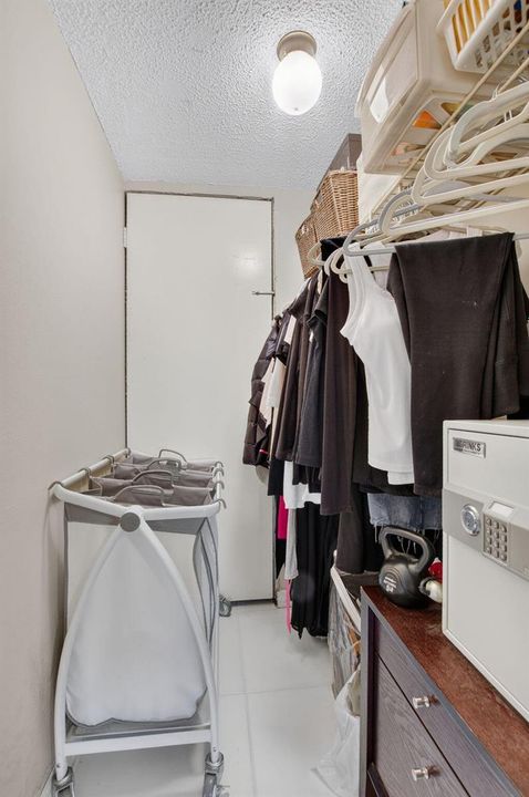 Walk In Closet