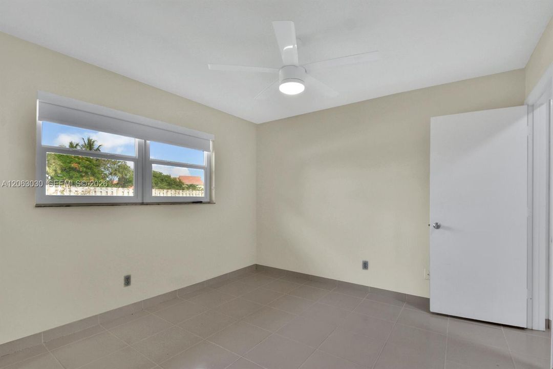 En Renta: $4,750 (3 camas, 2 baños, 1921 Pies cuadrados)