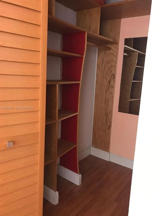 В аренду: $2,460 (2 спален, 2 ванн, 988 Квадратных фут)