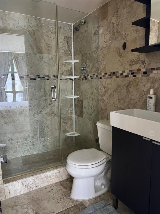 В аренду: $2,460 (2 спален, 2 ванн, 988 Квадратных фут)