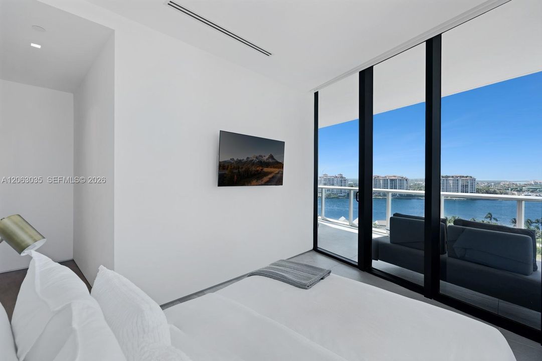 For Sale: $12,000,000 (4 beds, 4 baths, 2792 Square Feet)