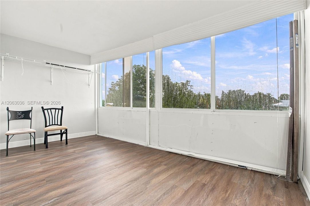For Sale: $150,000 (2 beds, 2 baths, 1088 Square Feet)