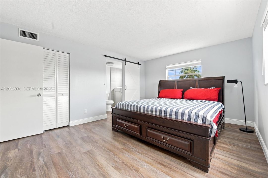 For Sale: $150,000 (2 beds, 2 baths, 1088 Square Feet)