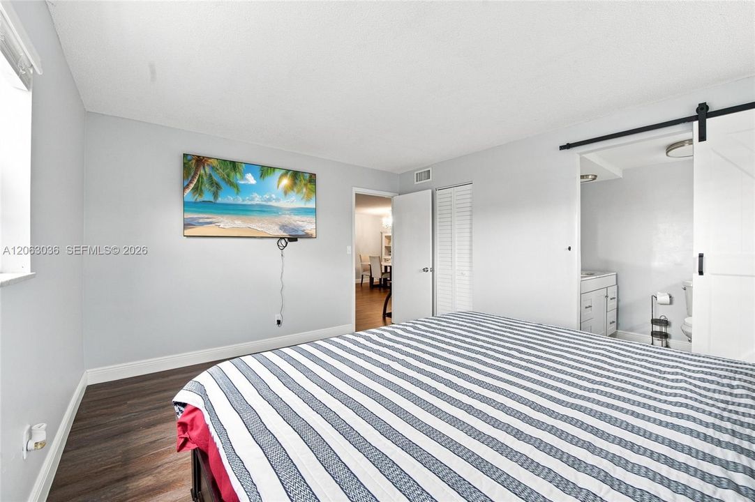 For Sale: $150,000 (2 beds, 2 baths, 1088 Square Feet)