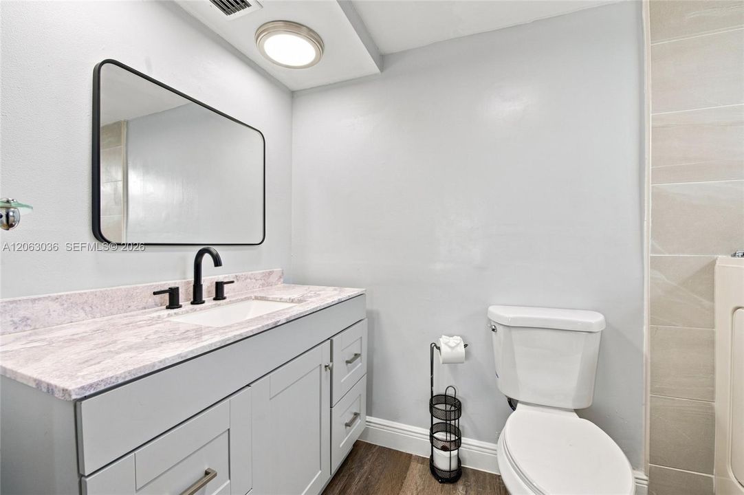 For Sale: $150,000 (2 beds, 2 baths, 1088 Square Feet)