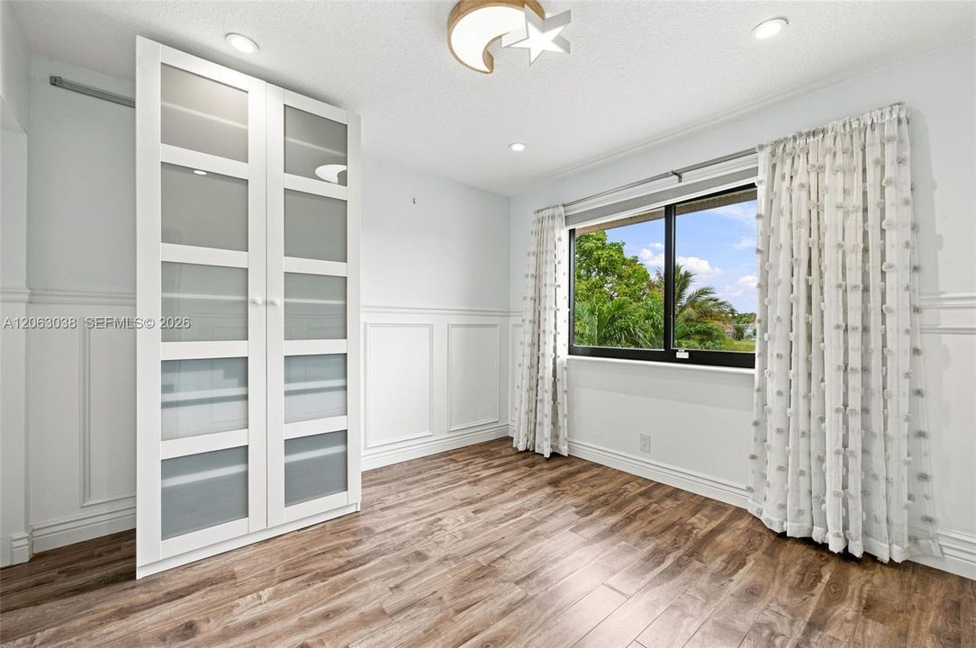 En Venta: $655,000 (3 camas, 2 baños, 1912 Pies cuadrados)
