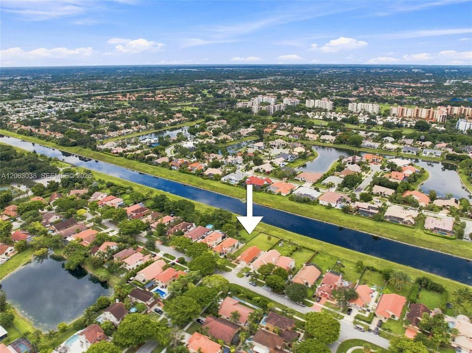 En Venta: $655,000 (3 camas, 2 baños, 1912 Pies cuadrados)