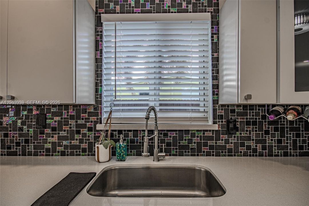 En Venta: $569,000 (3 camas, 2 baños, 0 Pies cuadrados)
