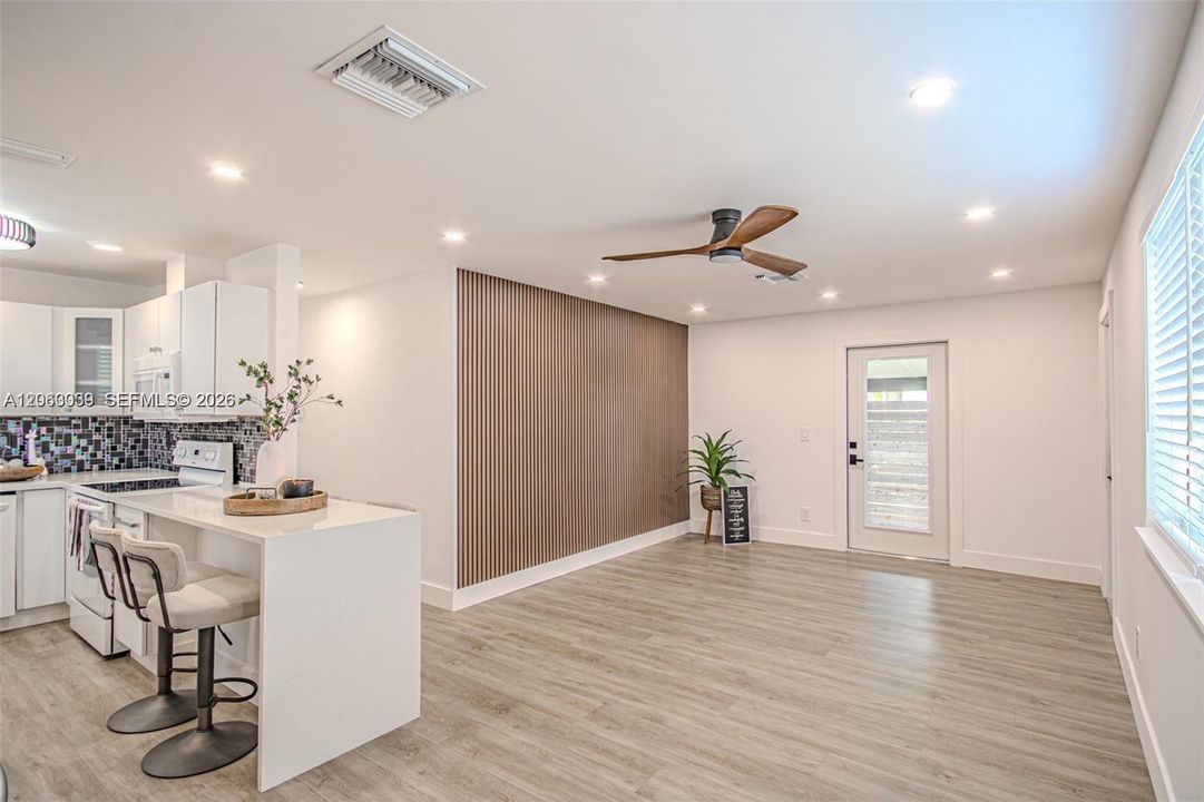 En Venta: $569,000 (3 camas, 2 baños, 0 Pies cuadrados)