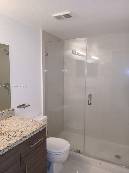 Activo con contrato: $1,980 (1 camas, 1 baños, 743 Pies cuadrados)