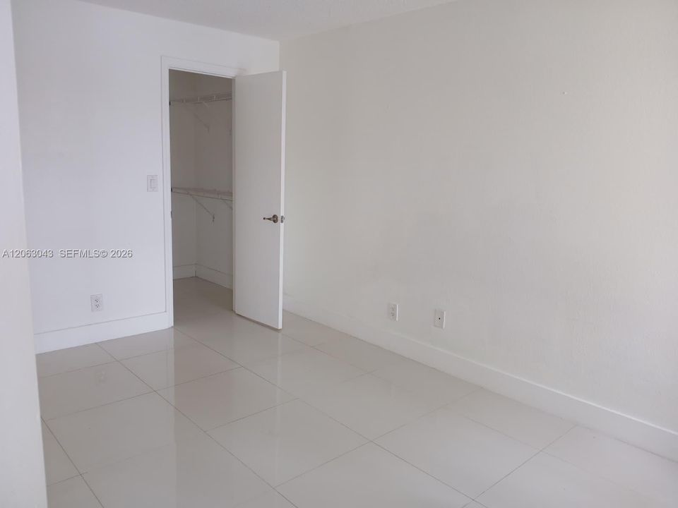 Activo con contrato: $1,980 (1 camas, 1 baños, 743 Pies cuadrados)