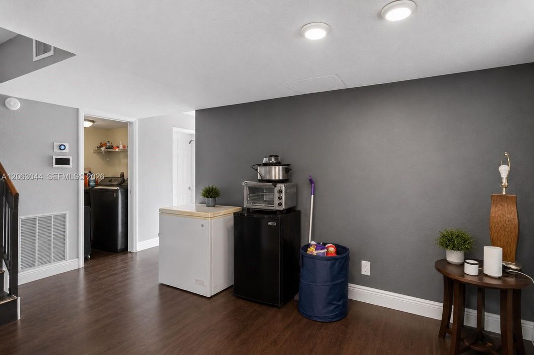 En Venta: $289,000 (3 camas, 2 baños, 1581 Pies cuadrados)