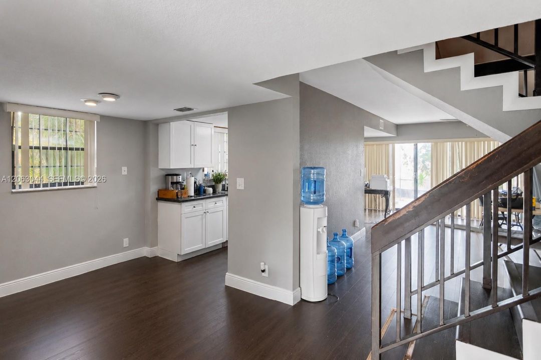 En Venta: $289,000 (3 camas, 2 baños, 1581 Pies cuadrados)