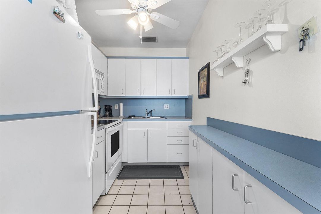 006-3160LakeOsborneDrive-206-LakeWorthBe