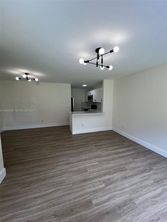 For Rent: $2,450 (2 beds, 2 baths, 750 Square Feet)