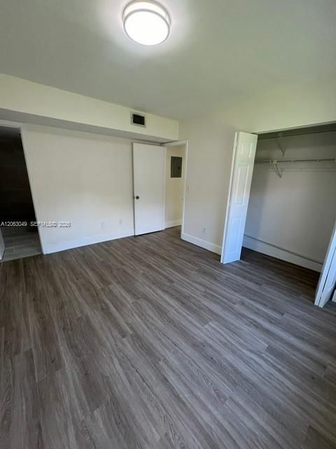For Rent: $2,450 (2 beds, 2 baths, 750 Square Feet)