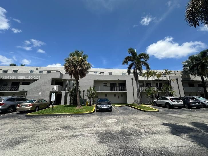 For Sale: $292,900 (2 beds, 2 baths, 1206 Square Feet)