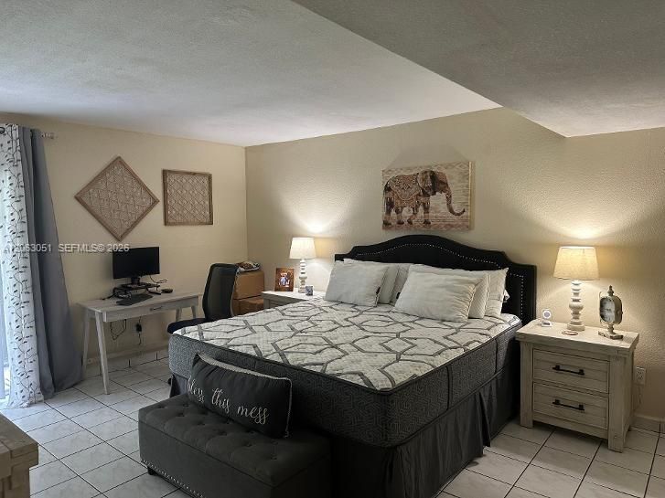 For Sale: $292,900 (2 beds, 2 baths, 1206 Square Feet)