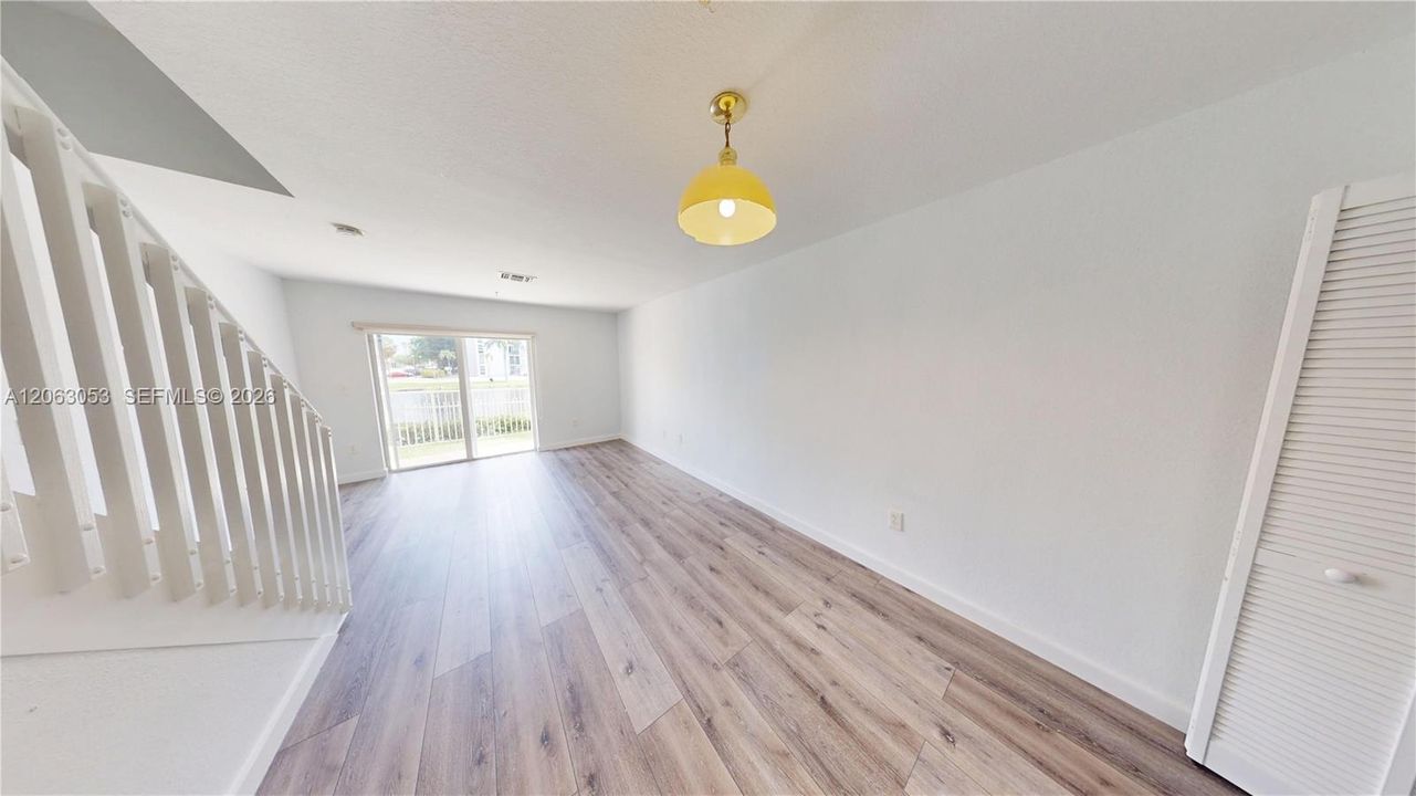 В аренду: $2,600 (3 спален, 2 ванн, 1182 Квадратных фут)