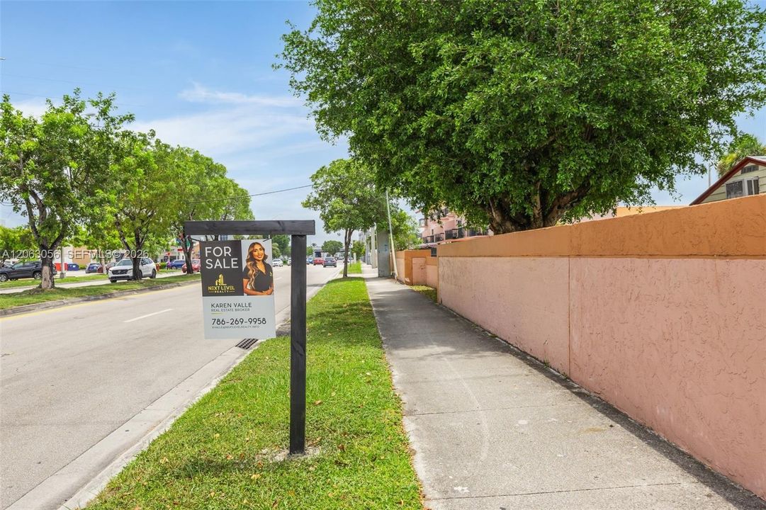For Sale: $188,000 (1 beds, 1 baths, 528 Square Feet)