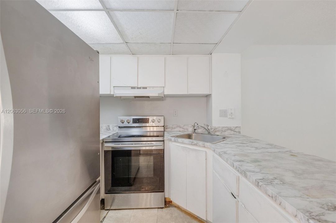 For Sale: $188,000 (1 beds, 1 baths, 528 Square Feet)