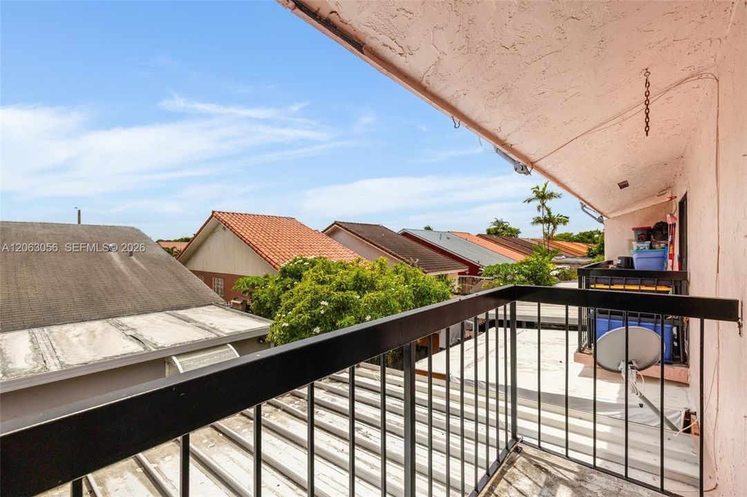 For Sale: $188,000 (1 beds, 1 baths, 528 Square Feet)