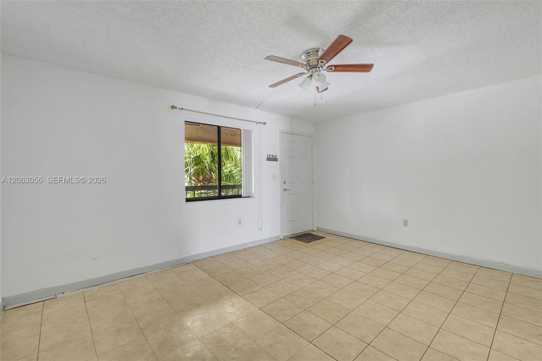 For Sale: $188,000 (1 beds, 1 baths, 528 Square Feet)