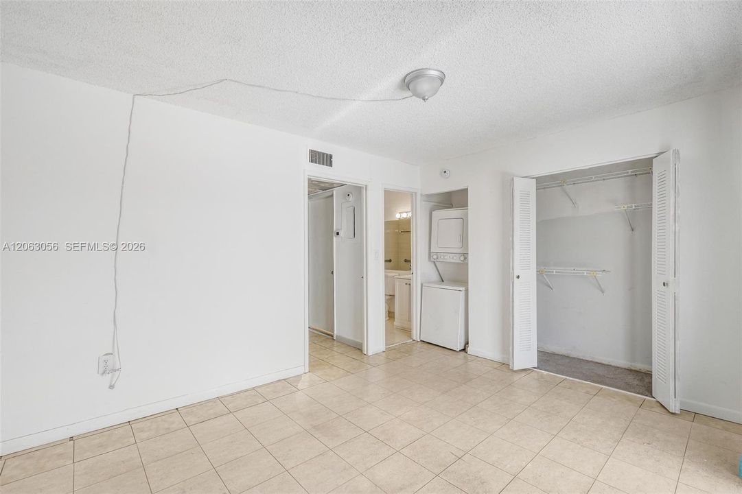 For Sale: $188,000 (1 beds, 1 baths, 528 Square Feet)