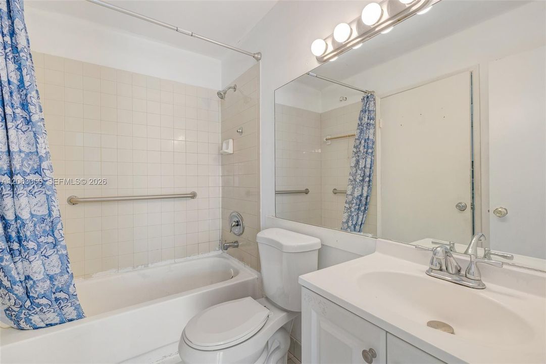For Sale: $188,000 (1 beds, 1 baths, 528 Square Feet)