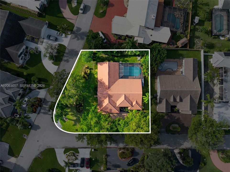 En Venta: $749,500 (4 camas, 2 baños, 2351 Pies cuadrados)