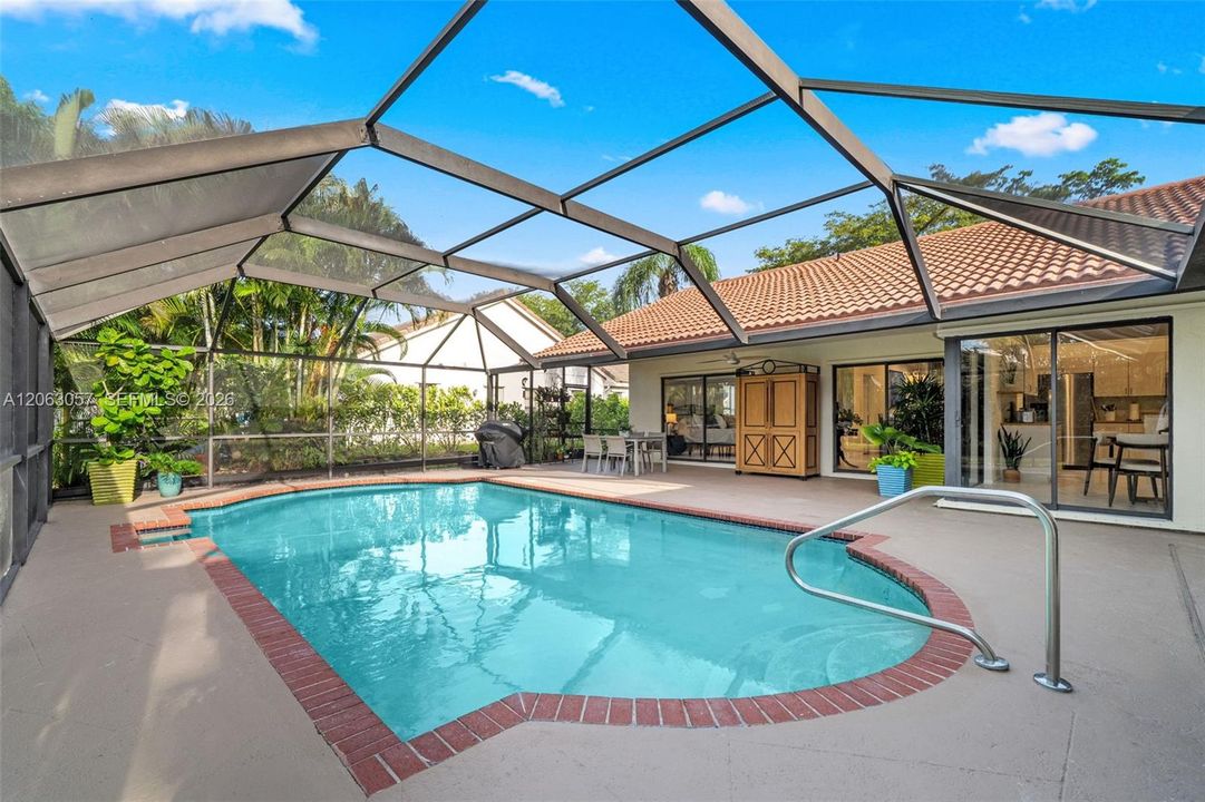 En Venta: $749,500 (4 camas, 2 baños, 2351 Pies cuadrados)