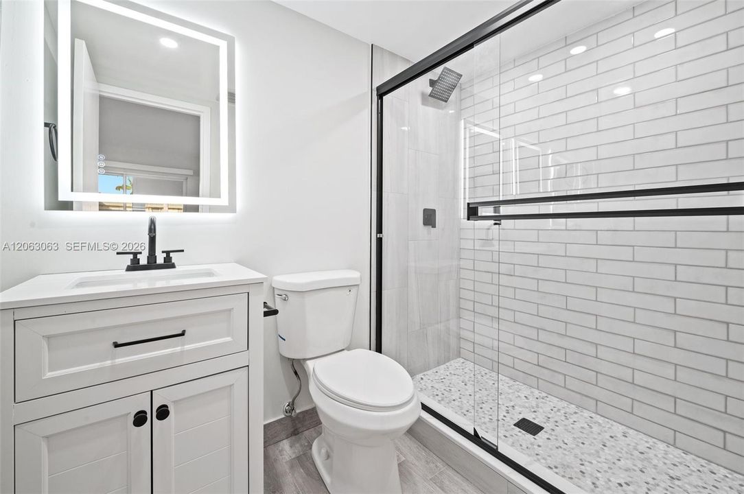 For Rent: $1,795 (1 beds, 1 baths, 720 Square Feet)