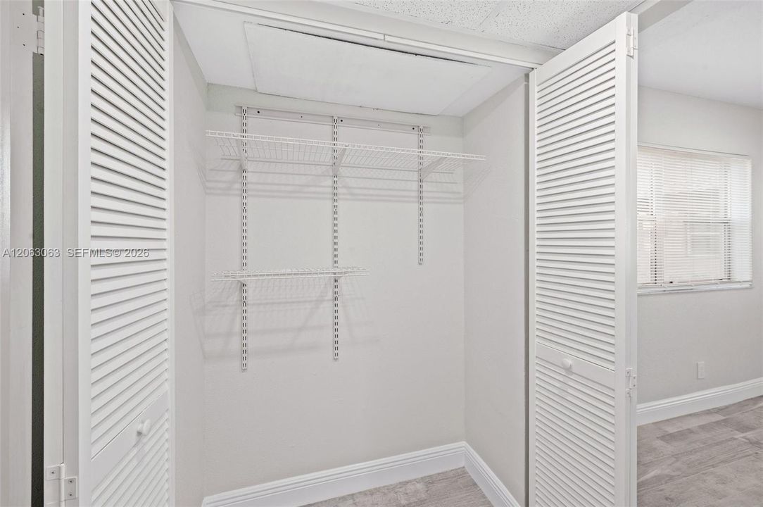 For Rent: $1,795 (1 beds, 1 baths, 720 Square Feet)