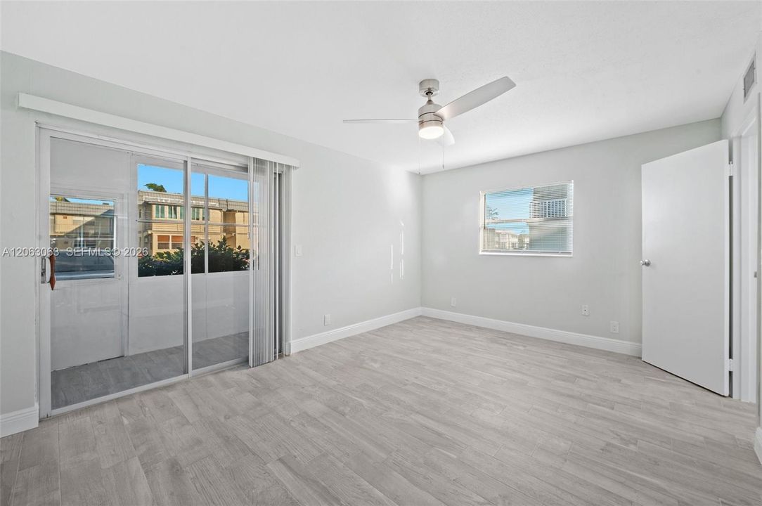 For Rent: $1,795 (1 beds, 1 baths, 720 Square Feet)