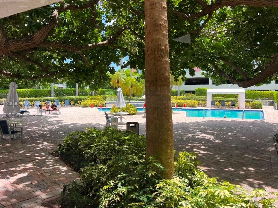 En Venta: $317,000 (1 camas, 2 baños, 990 Pies cuadrados)