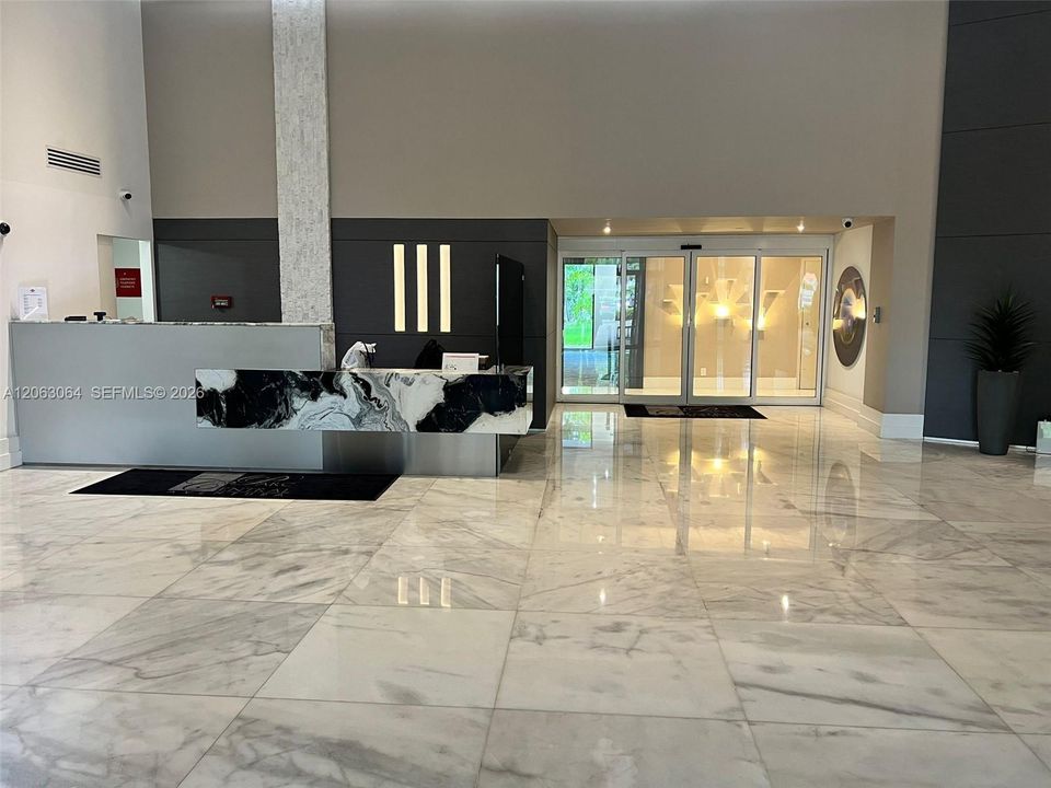 En Venta: $317,000 (1 camas, 2 baños, 990 Pies cuadrados)