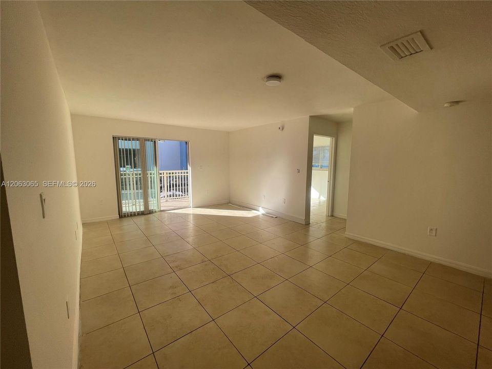 В аренду: $2,400 (2 спален, 2 ванн, 43895 Квадратных фут)