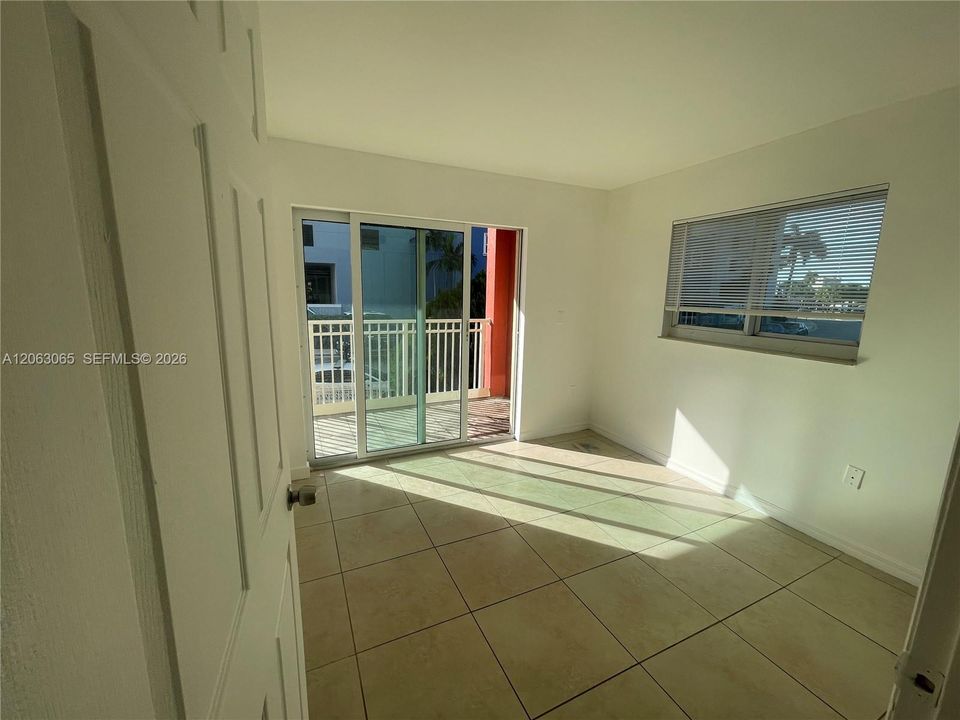В аренду: $2,400 (2 спален, 2 ванн, 43895 Квадратных фут)