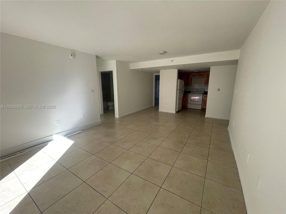 В аренду: $2,400 (2 спален, 2 ванн, 43895 Квадратных фут)